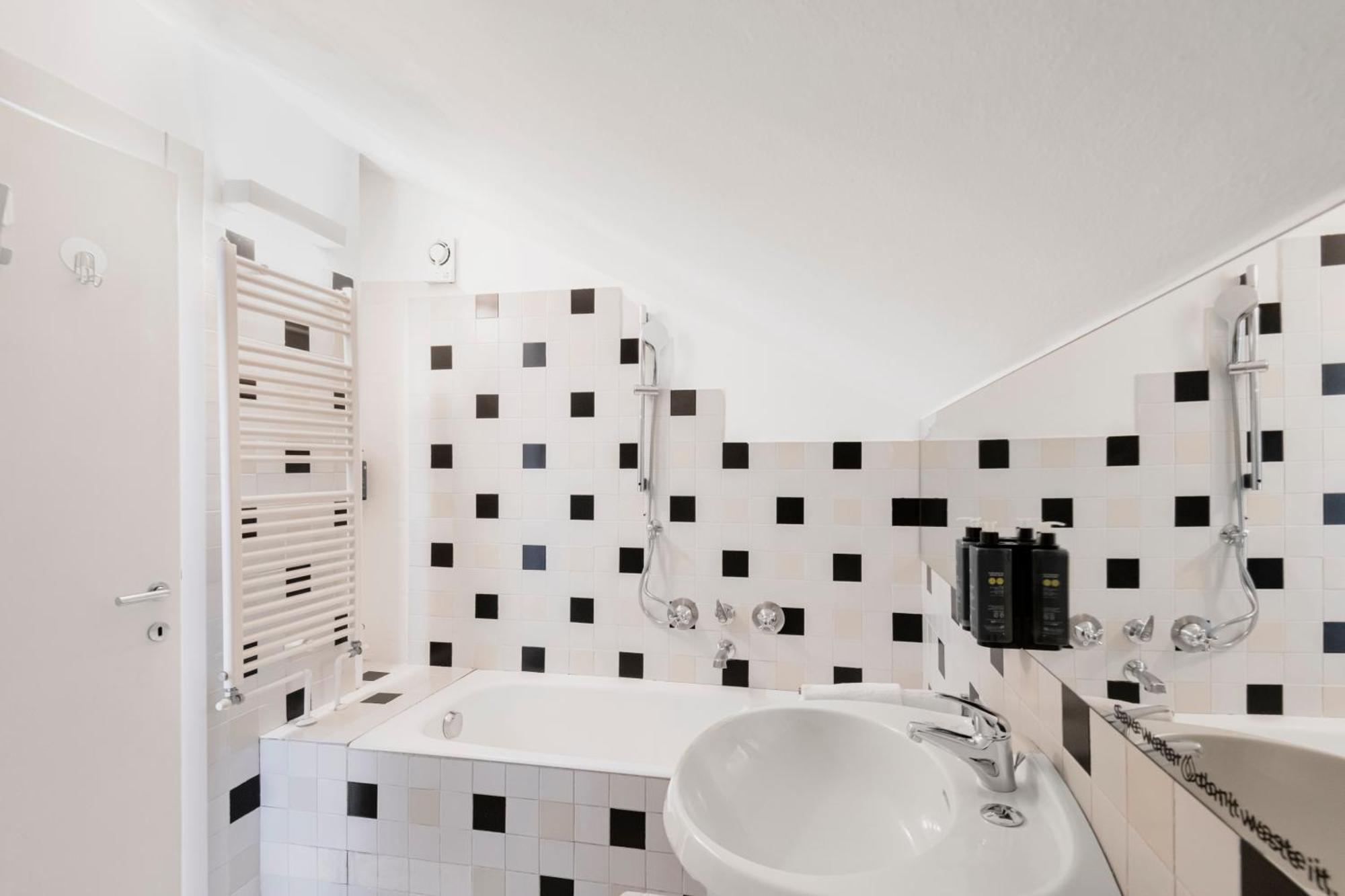 Relstay - Arco Della Pace - Sunny Loft Mailand Exterior foto